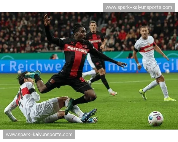 绿茵巅峰的意志博弈:萨茨堡的红色风暴与希伯尼的绿白灵魂 绿茵巅峰的意志博弈:萨茨堡的红色风暴与希伯尼的绿白灵魂